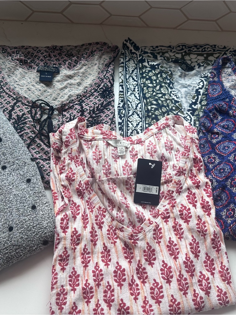 Lucky Brand Women’s Size Large Tops 5 Pieces